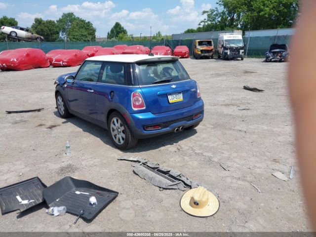 2012 MINI COOPER S WMWSV3C58CTY26453 Photo 2