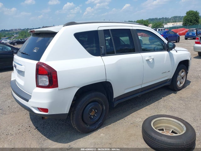 1C4NJCBA8FD334143 Jeep 2015