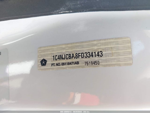 1C4NJCBA8FD334143 Jeep 2015