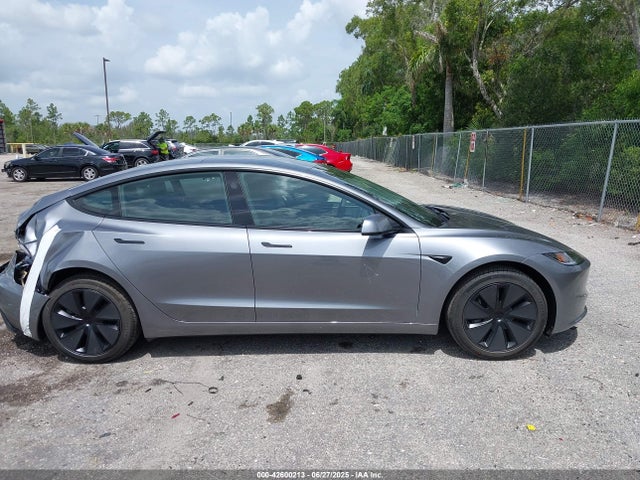 5YJ3E1EA6SF035121 Tesla MODEL 3