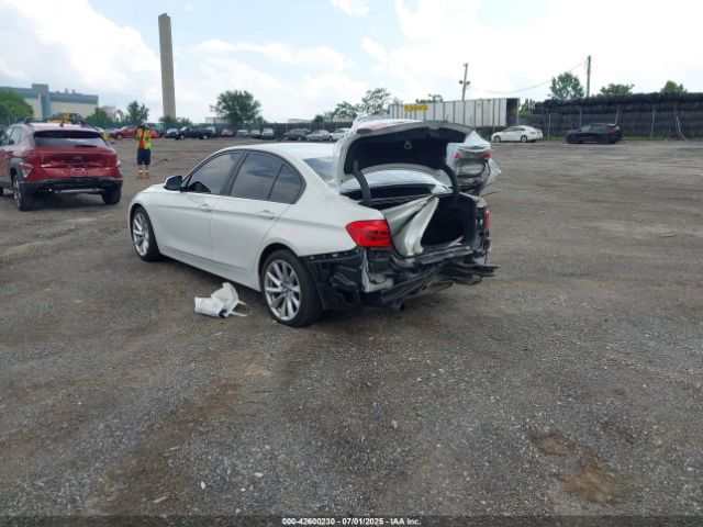 2018 BMW 320I WBA8A3C53JA488359 Photo 2