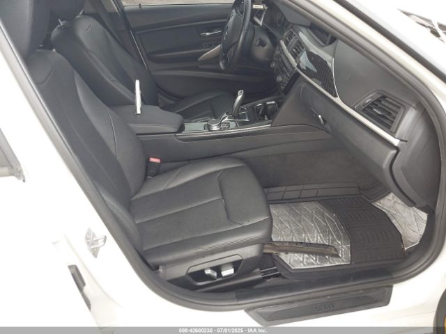 2018 BMW 320I WBA8A3C53JA488359 Photo 4
