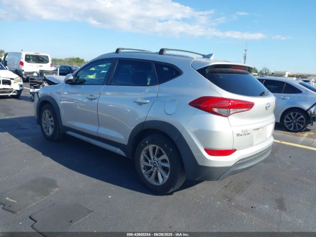 2018 HYUNDAI TUCSON KM8J33A44JU631922 Photo 2