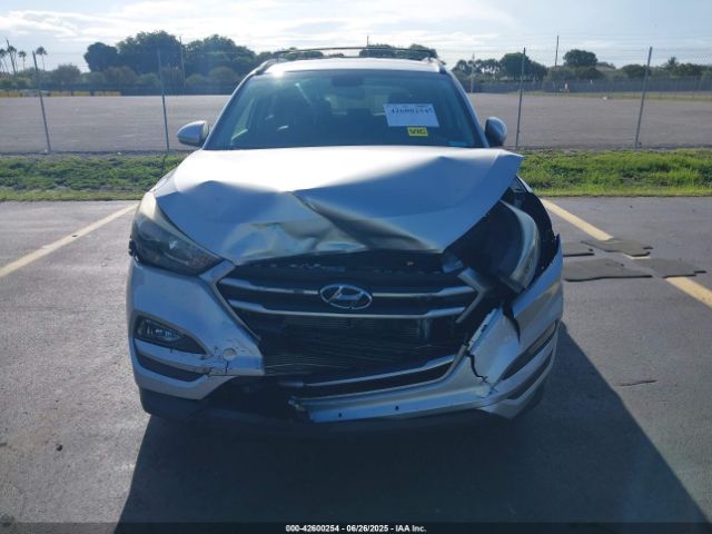 2018 HYUNDAI TUCSON KM8J33A44JU631922 Photo 5