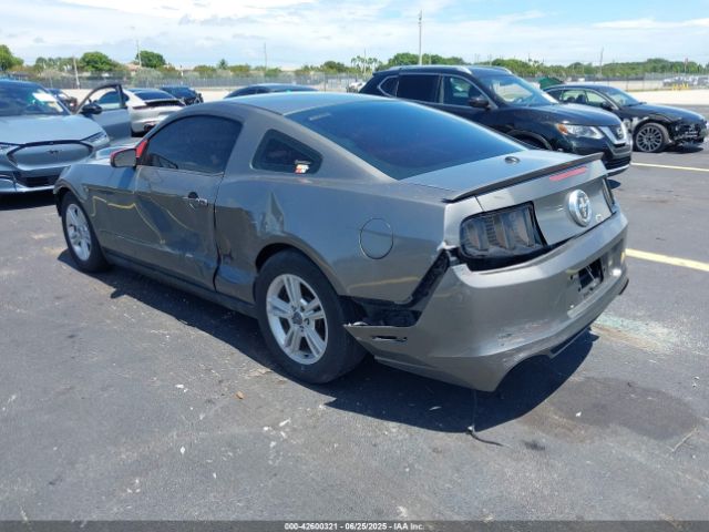 2011 FORD MUSTANG 1ZVBP8AM6B5130419 Photo 2