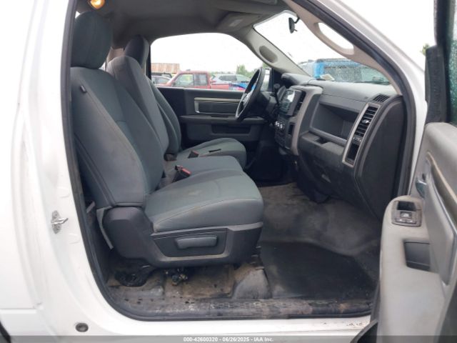 2016 RAM 1500 3C6JR6DT7GG285374 Photo 4