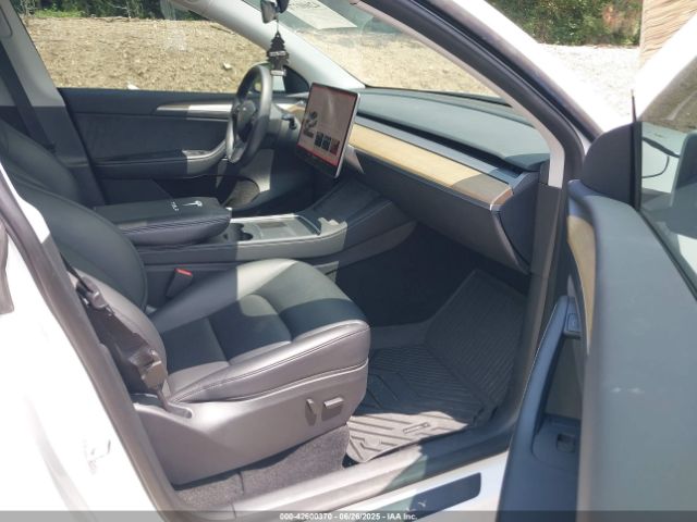 2023 TESLA MODEL Y 7SAYGDEE2PA035662 Photo 4