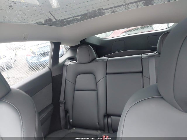 2025 TESLA MODEL Y 7SAYGDEE2SA358442 Photo 7