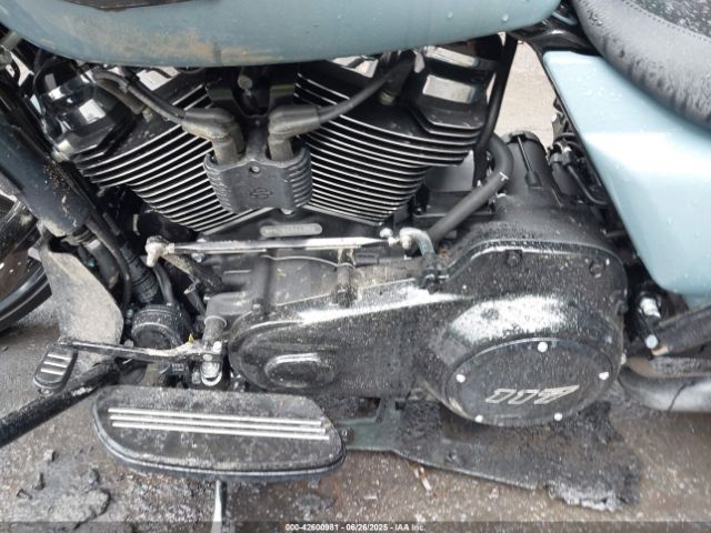 2024 HARLEY-DAVIDSON FLHX 1HD1KB712RB626190 Photo 8