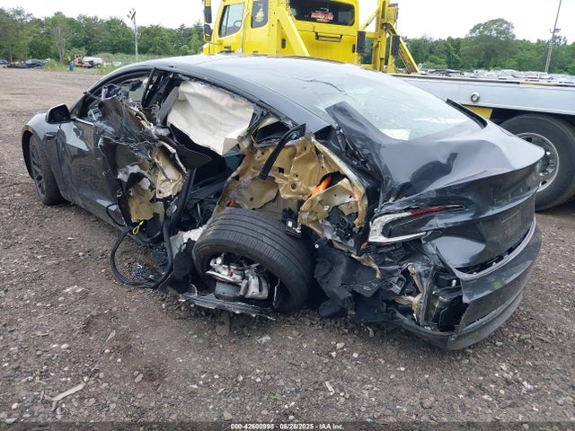 2024 TESLA MODEL 3 5YJ3E1EAXRF748534 Photo 2