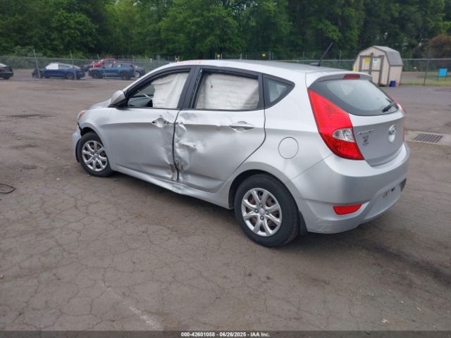 2013 HYUNDAI ACCENT KMHCT5AE3DU083882 Photo 2