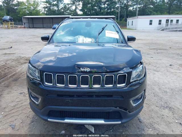 3C4NJDCB3JT153578 Jeep 2018