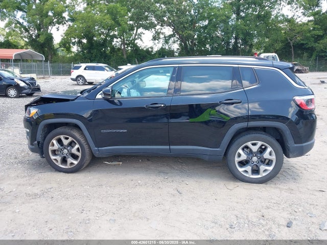 3C4NJDCB3JT153578 Jeep 2018