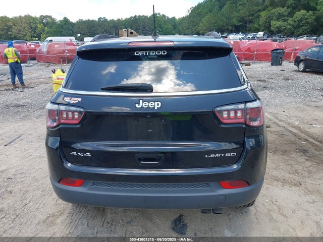 3C4NJDCB3JT153578 Jeep 2018