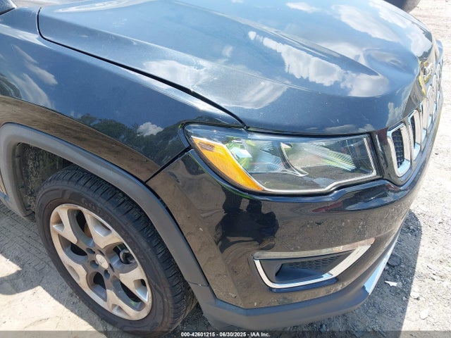 3C4NJDCB3JT153578 Jeep 2018