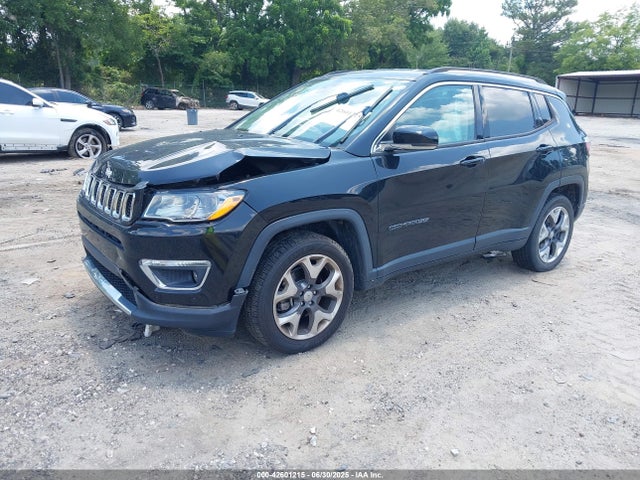 3C4NJDCB3JT153578 Jeep 2018