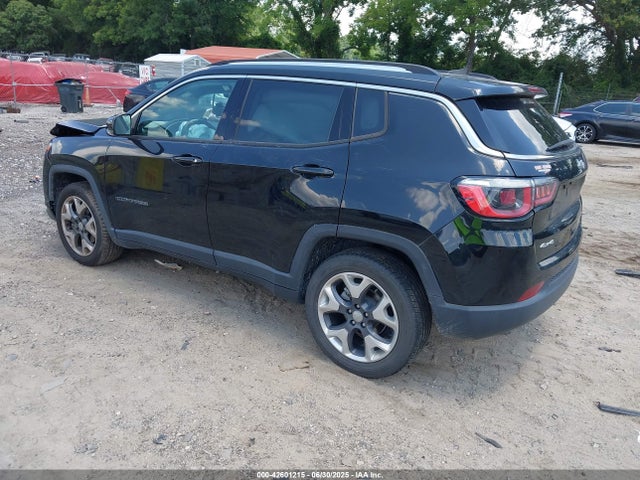 3C4NJDCB3JT153578 Jeep 2018