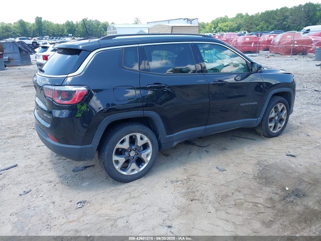 3C4NJDCB3JT153578 Jeep 2018