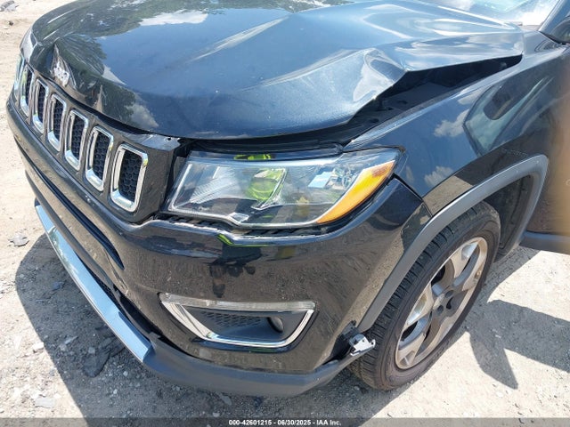 3C4NJDCB3JT153578 Jeep 2018