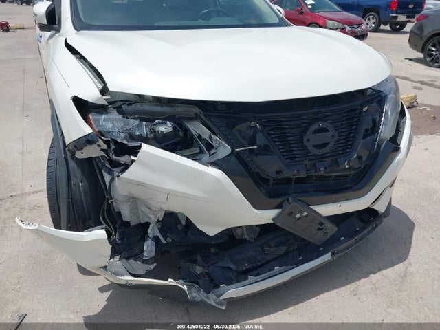 Nissan 2017 2017 JN8AT2MT5HW388030 Image 6