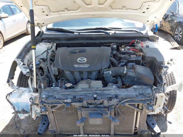3MZBN1U70JM249689 Mazda pe