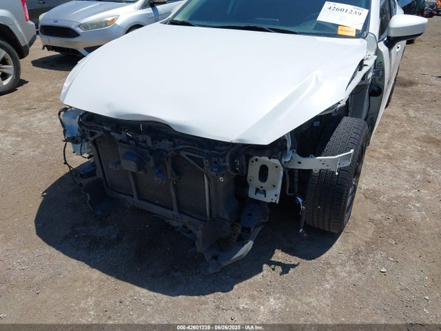 3MZBN1U70JM249689 Mazda pe