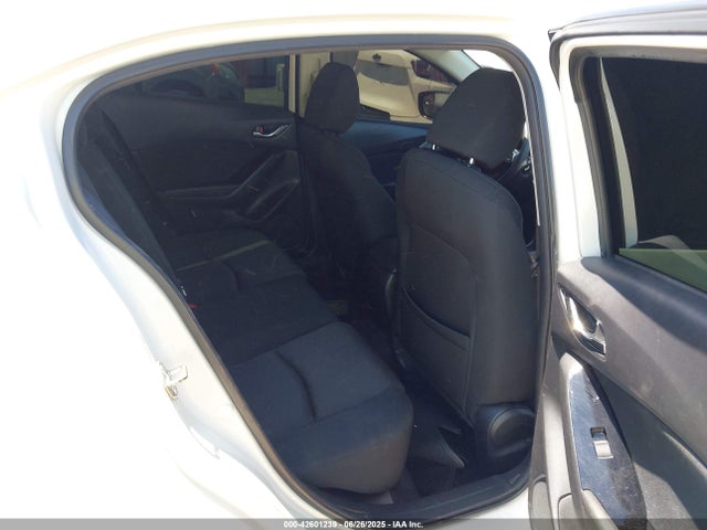 3MZBN1U70JM249689 Mazda pe