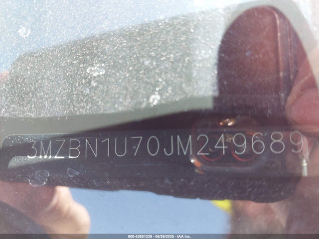 3MZBN1U70JM249689 Mazda pe