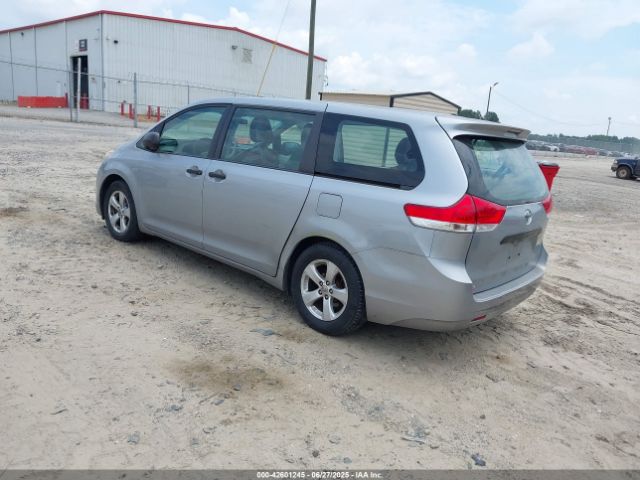 2014 TOYOTA SIENNA 5TDZK3DC5ES524062 Photo 2
