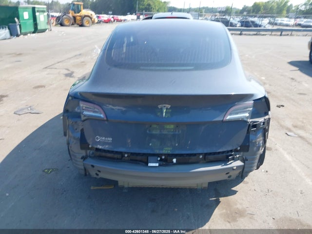 5YJ3E1EA3JF035611 Tesla MODEL 3