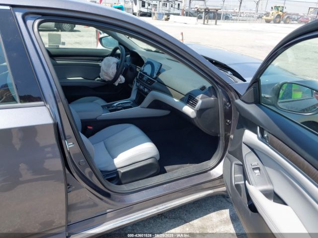 2018 HONDA ACCORD HYBRID 1HGCV3F4XJA000692 Photo 4