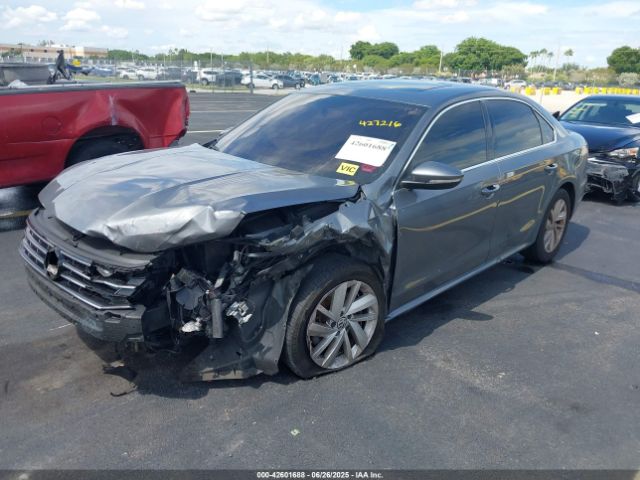 2018 VOLKSWAGEN PASSAT 1VWBA7A38JC020260 Photo 1