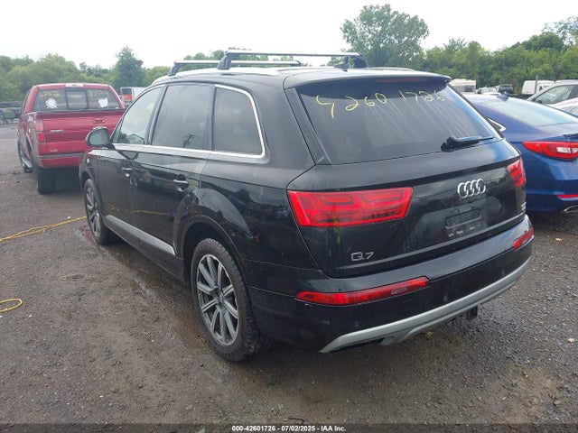2017 AUDI Q7 WA1LAAF75HD013846 Photo 2
