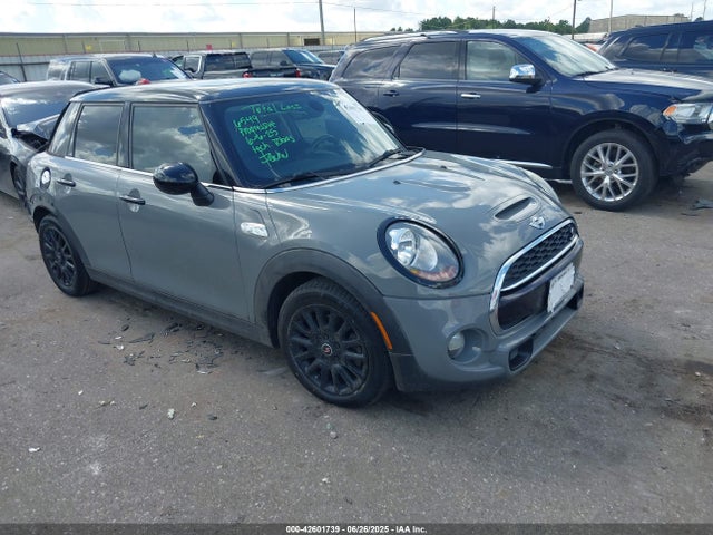 2015 MINI HARDTOP WMWXU3C54F2B56552 Photo 0