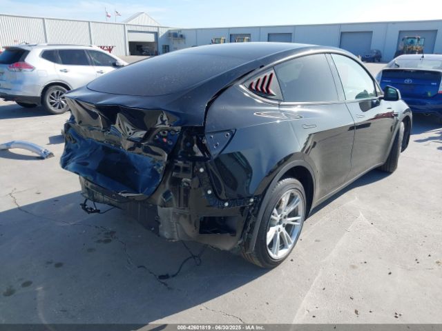 2023 TESLA MODEL Y 7SAYGAEE2PF632408 Photo 3