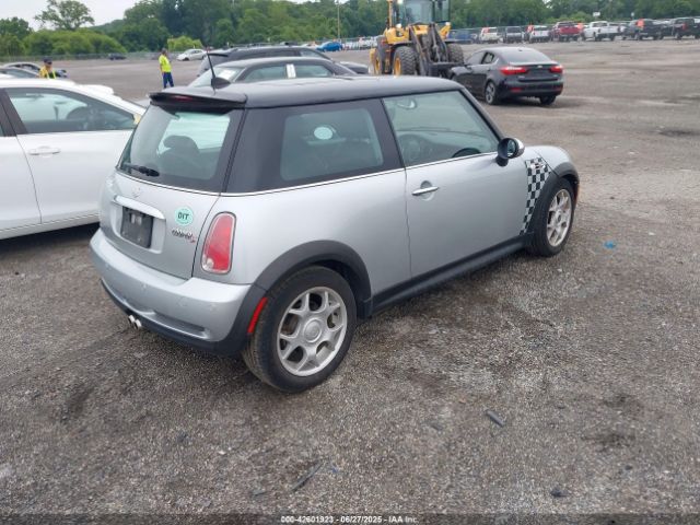 2006 MINI COOPER S WMWRE33556TJ37120 Photo 3