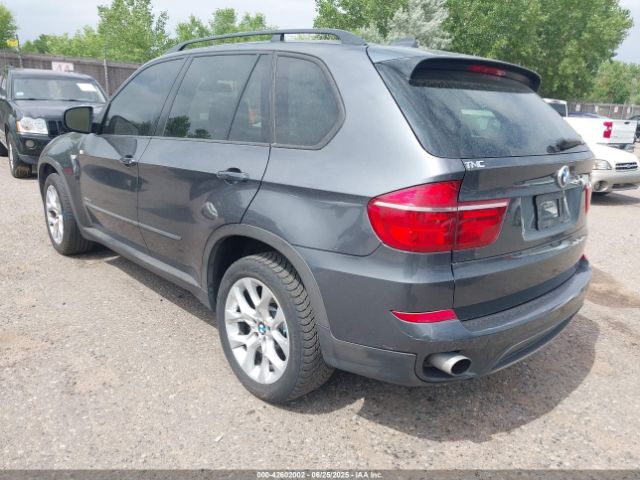 2011 BMW X5 5UXZV4C53BL413599 Photo 2