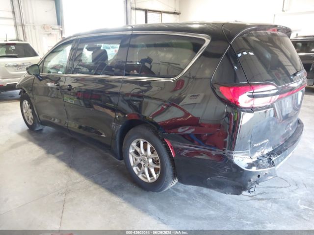 2024 CHRYSLER PACIFICA 2C4RC1BG2RR187100 Photo 2