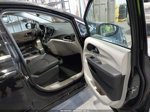 2024 CHRYSLER PACIFICA 2C4RC1BG2RR187100 Photo 4