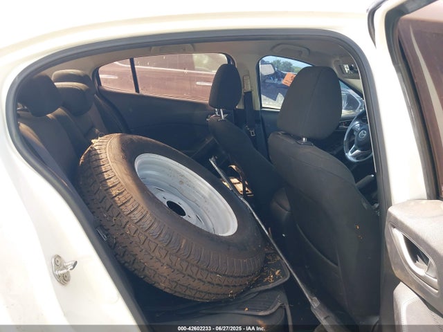3MZBM1V75FM192916 Mazda pe