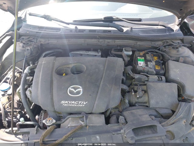 JM1BM1V74E1139302 Mazda pe