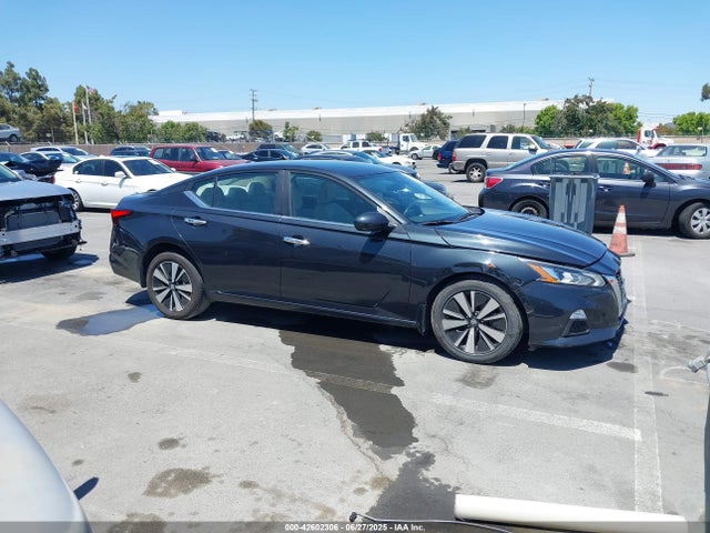 1N4BL4DW8NN361921 Nissan Altima