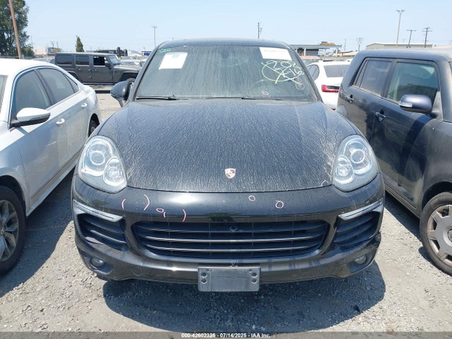 Porsche 2016 2016 WP1AA2A24GKA14137 Image 13