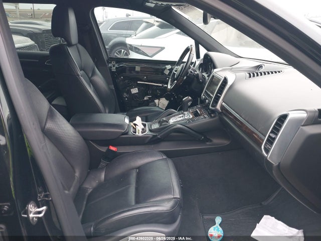 Porsche 2016 2016 WP1AA2A24GKA14137 Image 5