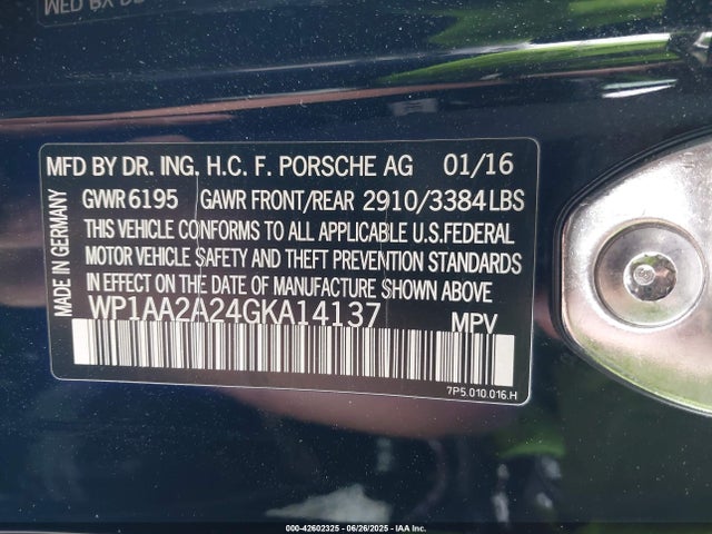 Porsche 2016 2016 WP1AA2A24GKA14137 Image 9