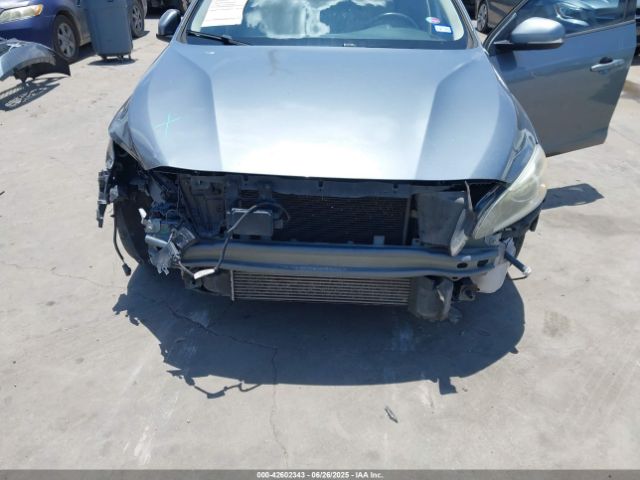 2017 VOLVO S60 YV126MFL1H2436740 Photo 5