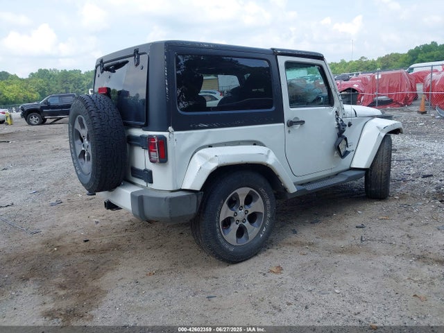 1C4AJWBG8GL111158 Jeep 2016