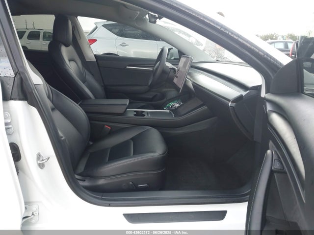 2021 TESLA MODEL 3 5YJ3E1EAXMF052667 Photo 4
