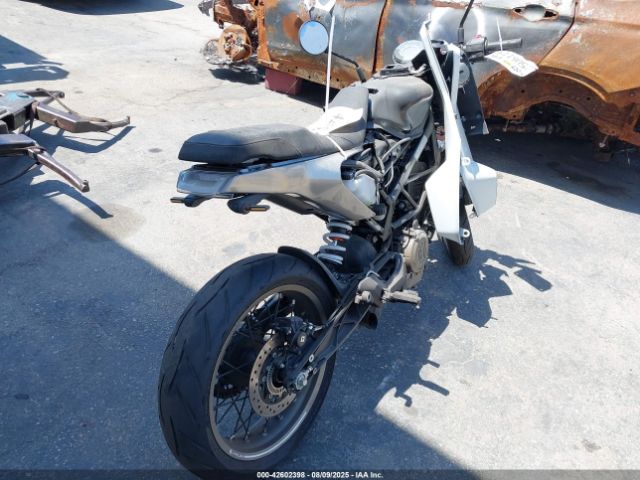 2023 HUSQVARNA VITPILEN 401/SVARTPILEN 401 MD2JUJ403PC223015 Photo 3