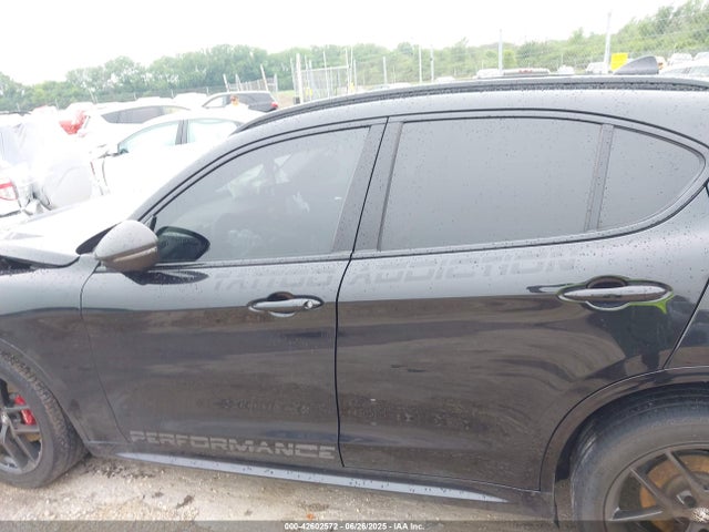 Alfa Romeo Stelvio 2021 ZASPAKBN1M7D16849 Image 15